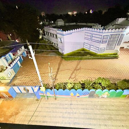 Hotel Rb International ! Puri Near-Sea-Beach-And-Temple Fully-Air-Conditioned-Hotel With-Lift-And-Card Payment Accepted-Parking-Facility, Best Hotel In פורי מראה חיצוני תמונה