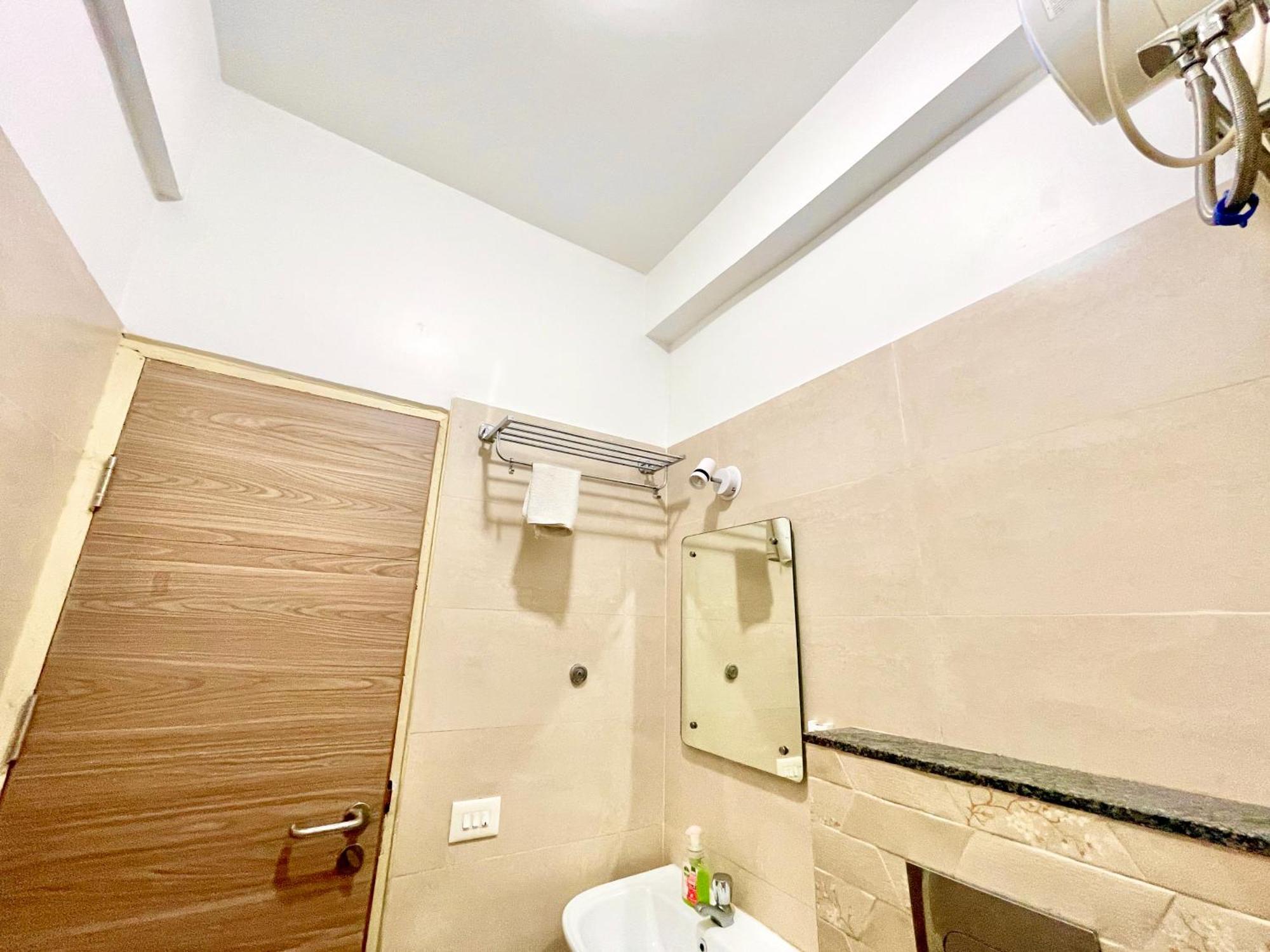 Hotel Rb International ! Puri Near-Sea-Beach-And-Temple Fully-Air-Conditioned-Hotel With-Lift-And-Card Payment Accepted-Parking-Facility, Best Hotel In פורי מראה חיצוני תמונה