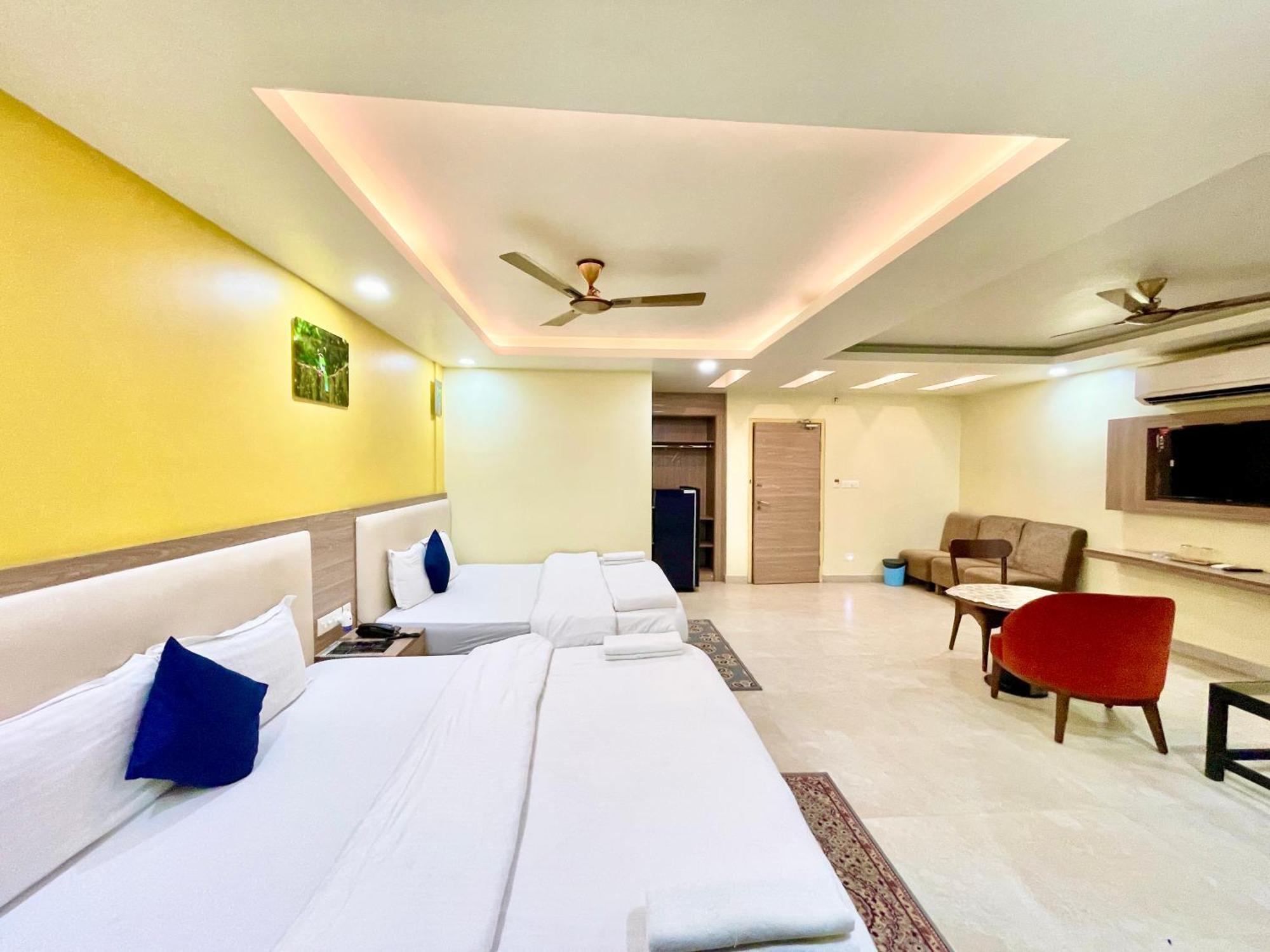 Hotel Rb International ! Puri Near-Sea-Beach-And-Temple Fully-Air-Conditioned-Hotel With-Lift-And-Card Payment Accepted-Parking-Facility, Best Hotel In פורי מראה חיצוני תמונה