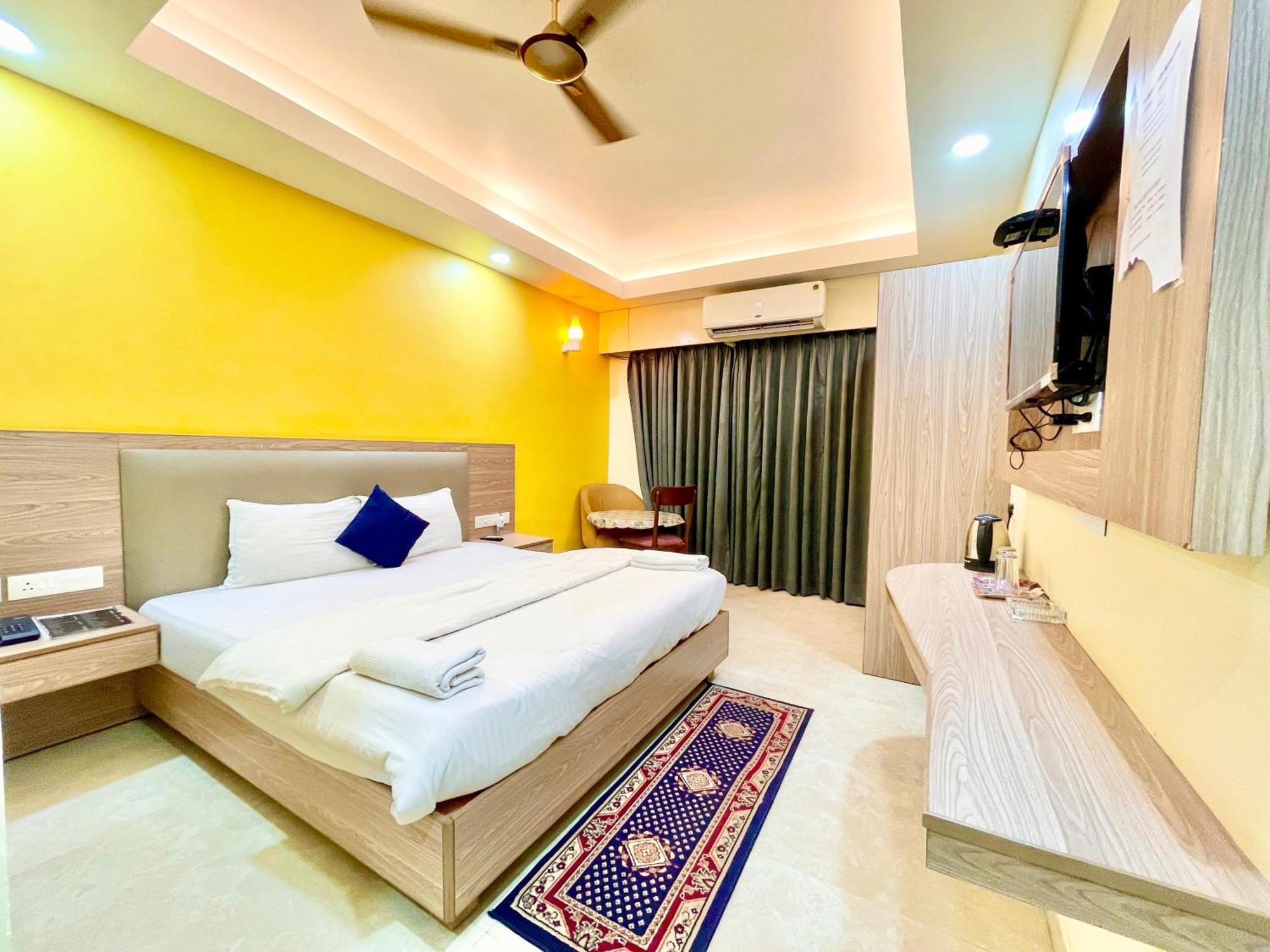 Hotel Rb International ! Puri Near-Sea-Beach-And-Temple Fully-Air-Conditioned-Hotel With-Lift-And-Card Payment Accepted-Parking-Facility, Best Hotel In פורי מראה חיצוני תמונה