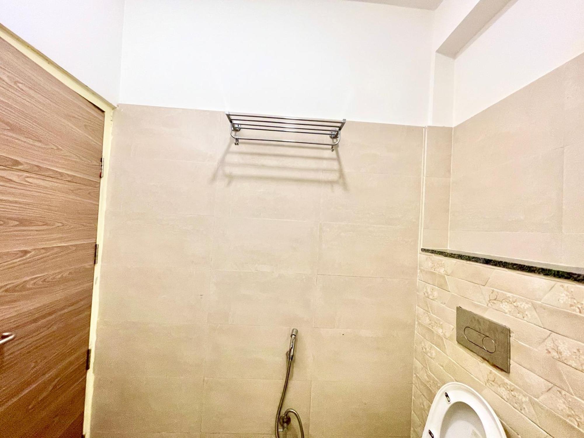 Hotel Rb International ! Puri Near-Sea-Beach-And-Temple Fully-Air-Conditioned-Hotel With-Lift-And-Card Payment Accepted-Parking-Facility, Best Hotel In פורי מראה חיצוני תמונה