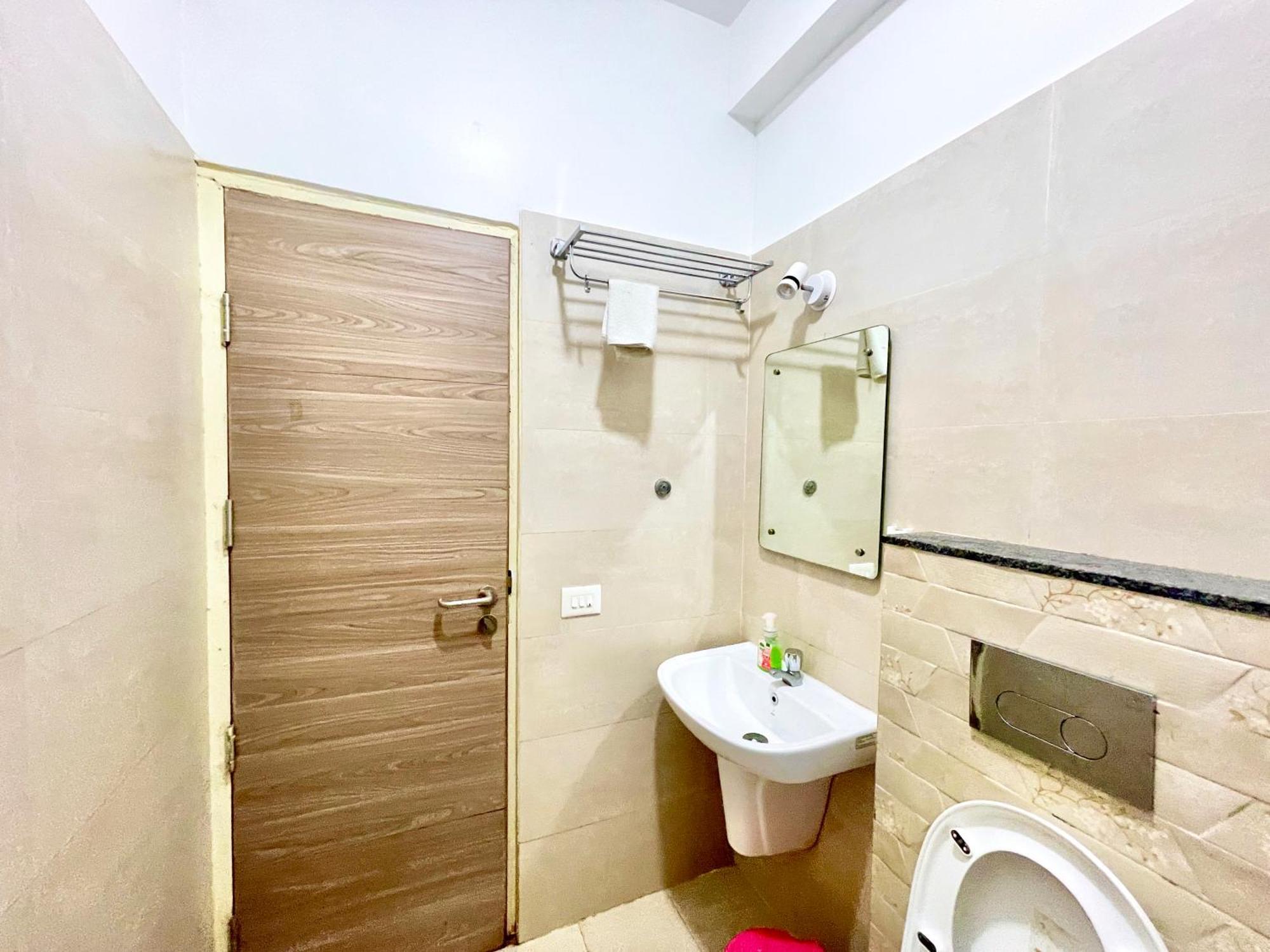 Hotel Rb International ! Puri Near-Sea-Beach-And-Temple Fully-Air-Conditioned-Hotel With-Lift-And-Card Payment Accepted-Parking-Facility, Best Hotel In פורי מראה חיצוני תמונה