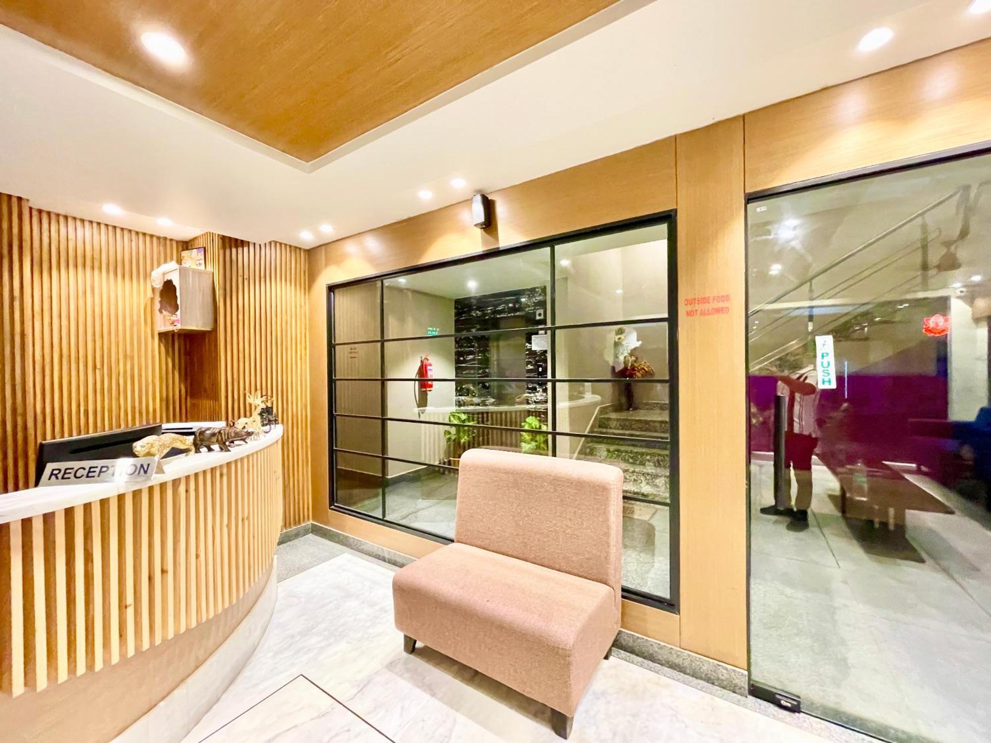 Hotel Rb International ! Puri Near-Sea-Beach-And-Temple Fully-Air-Conditioned-Hotel With-Lift-And-Card Payment Accepted-Parking-Facility, Best Hotel In פורי מראה חיצוני תמונה